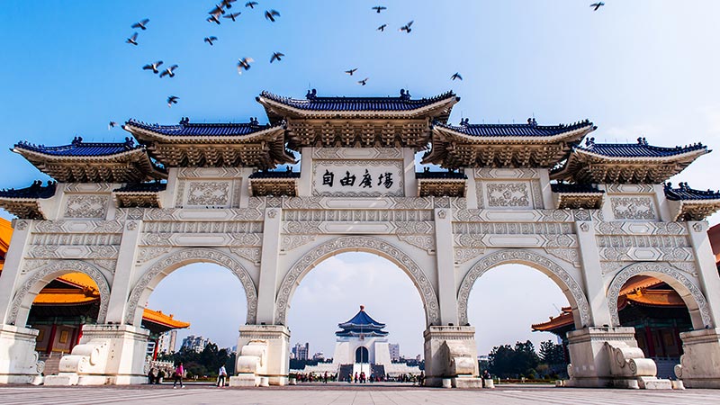 Picture of the Chiang Kai Shek Memorial Hall, one of the most famous tourist spots in Taipei