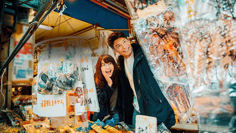 couple in the market